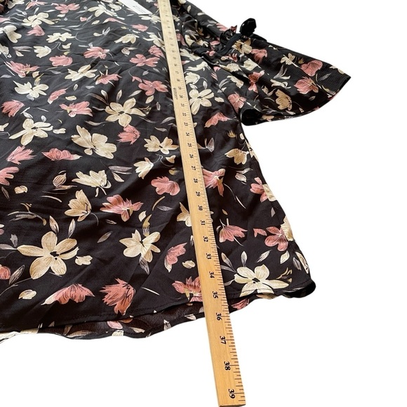 Molly Bracken NWT Floral Dress Cream/ Pink Accents-Bell Sleeves-Size Medium - Picture 6 of 11